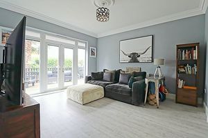 Living Room- click for photo gallery